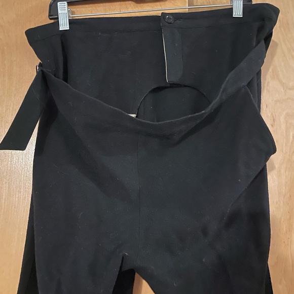 Yohji Yamamoto 
Black Wool Pants Size 3 
Great Condition - Picture 2 of 5